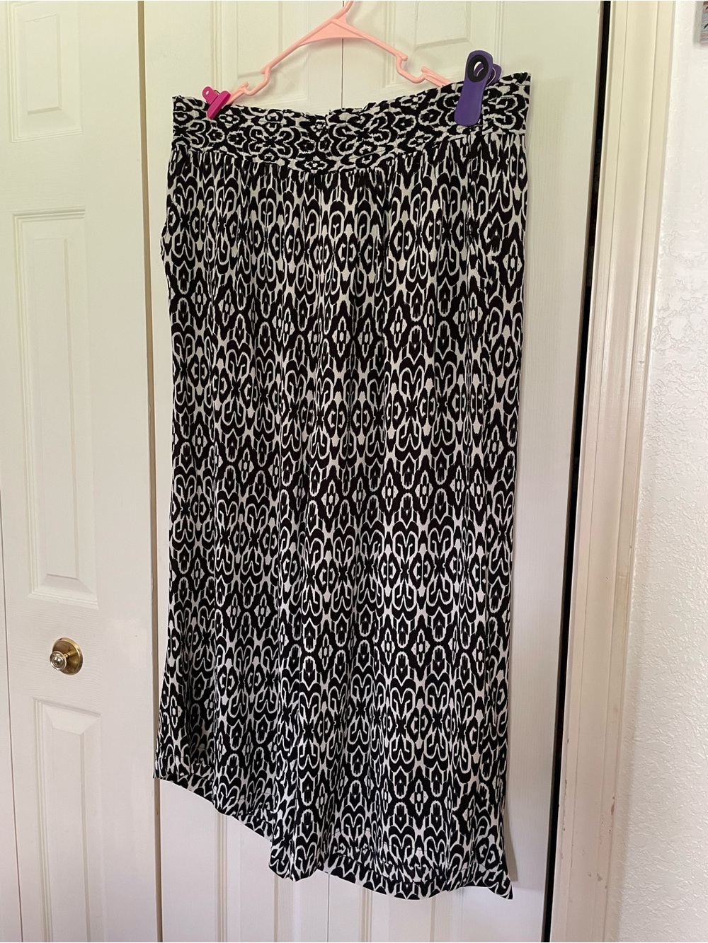 Rose & Olive Black and White Printed  Pants